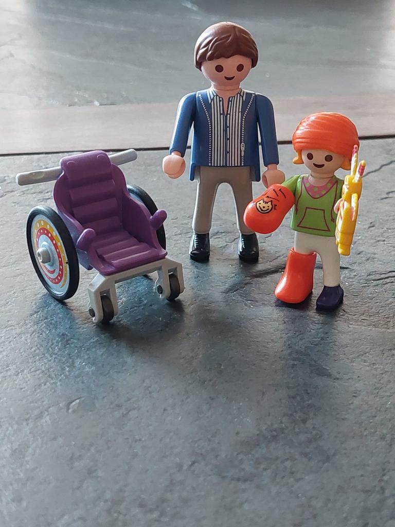 Playmobil figuren met rolstoel en accessoires, Ophalen of Verzenden, Zo goed als nieuw