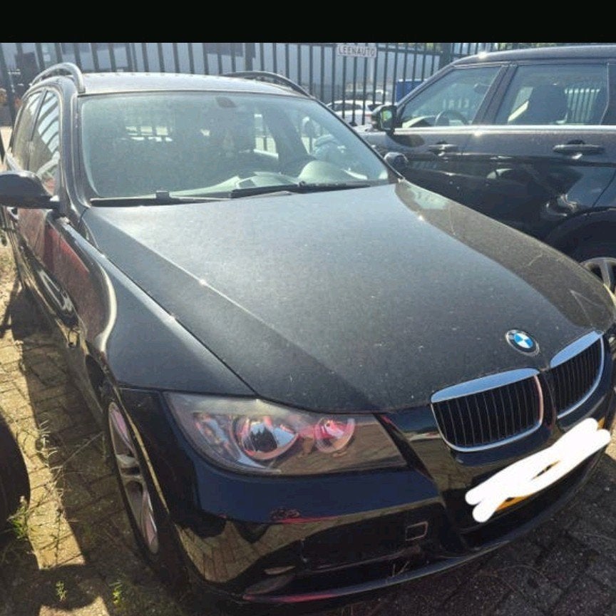 BMW 320 te koop, Auto's, Zwart, Handgeschakeld, Particulier, 3-Serie