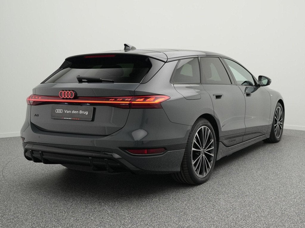 Audi A6 Avant e-tron S-Line 83 kWh 286 PK | LED Matrix/ Oled, Automaat, Gebruikt, Zwart, 598 km