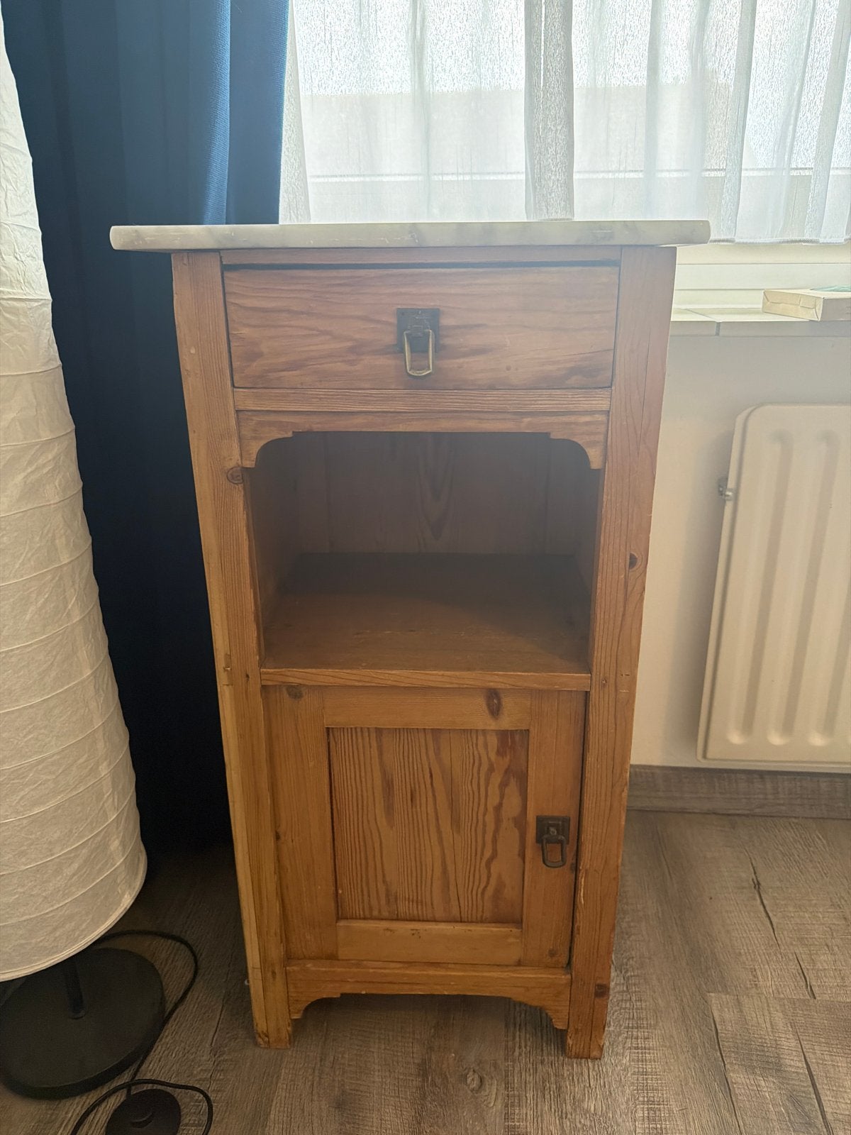 Antiek nachtkastje met marmeren blad, Ophalen
