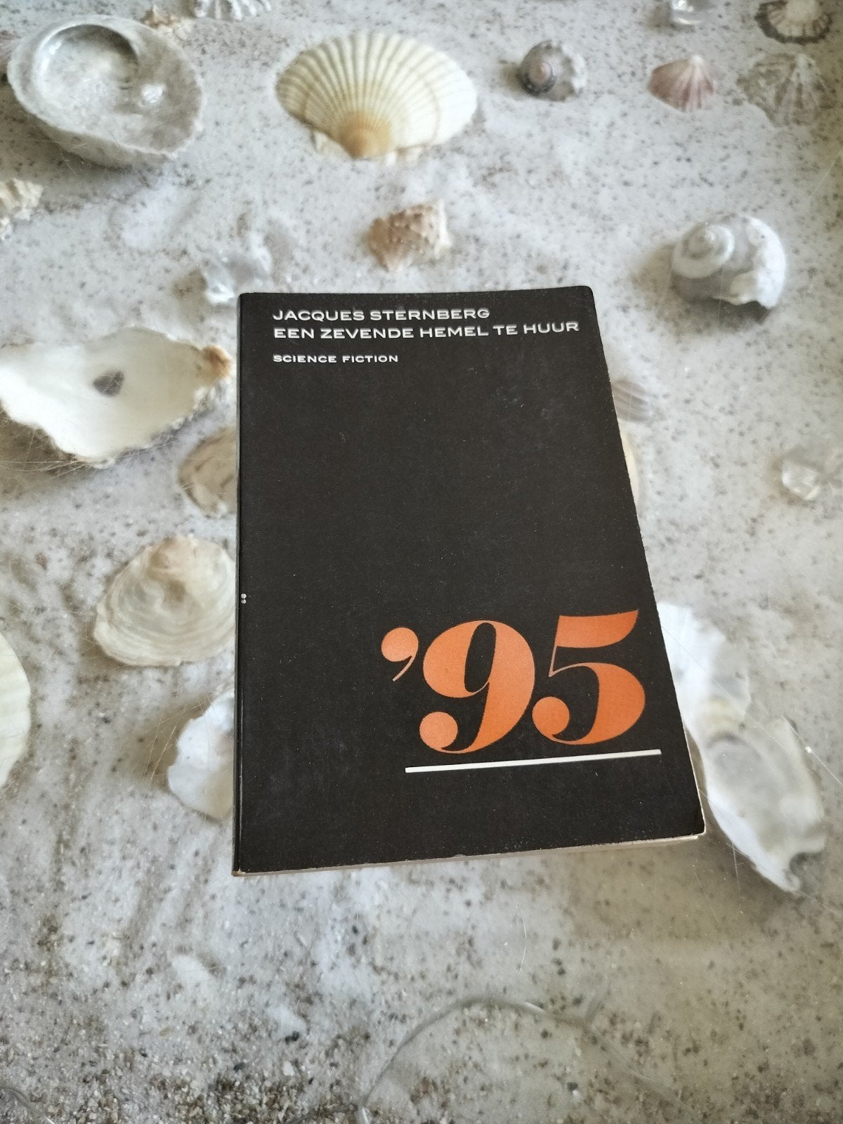 Jacques Sternberg - Een zevende hemel te huur Bruna SF 1165, Boeken, Science fiction, Ophalen of Verzenden, Gelezen