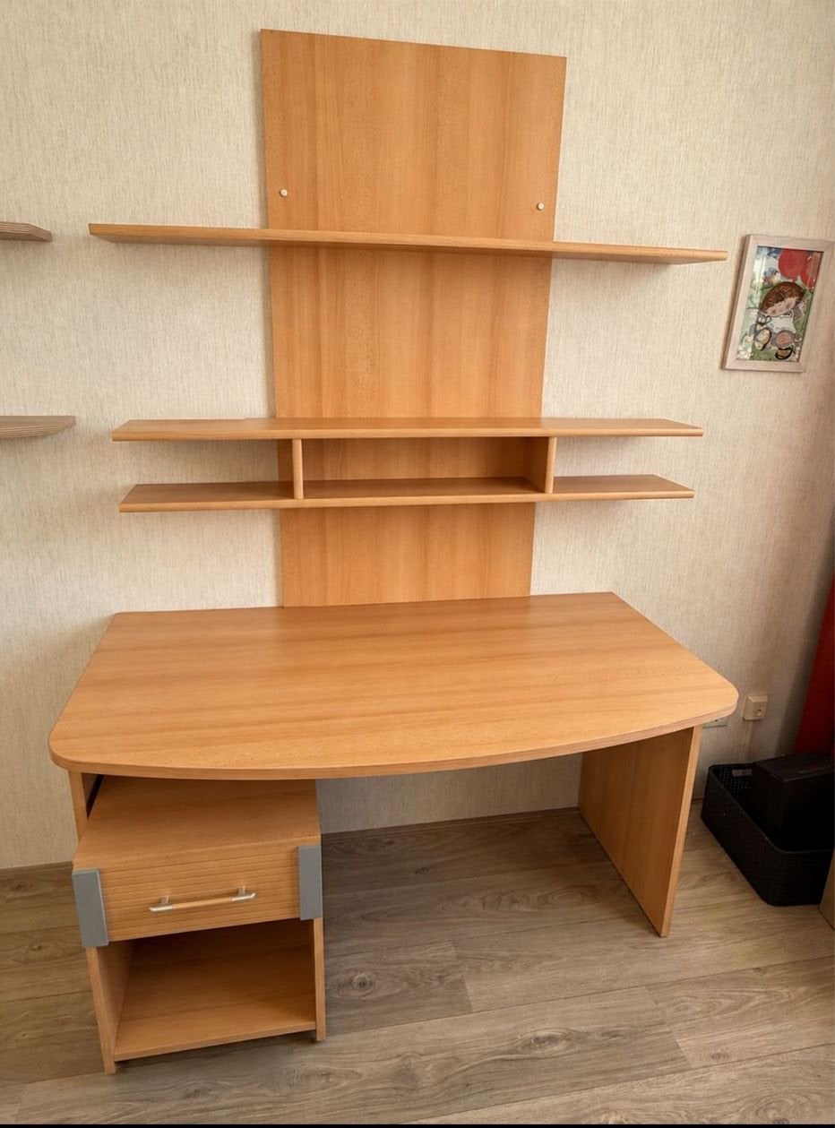 Bureau met wandplanken TEAB, Ophalen, Zo goed als nieuw, 70 tot 120 cm