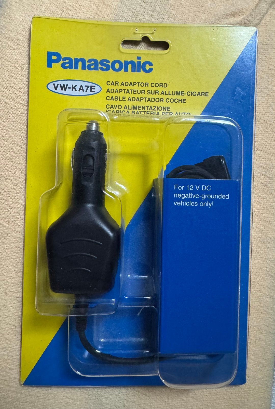 Panasonic VW-KA7E Auto Adapter Oplader 12V DC, Ophalen of Verzenden, Zo goed als nieuw