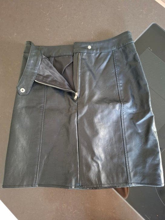 Stoer zwart lederlook kort rokje Hema maat S, Ophalen, Zwart, Maat 36 (S), Gedragen