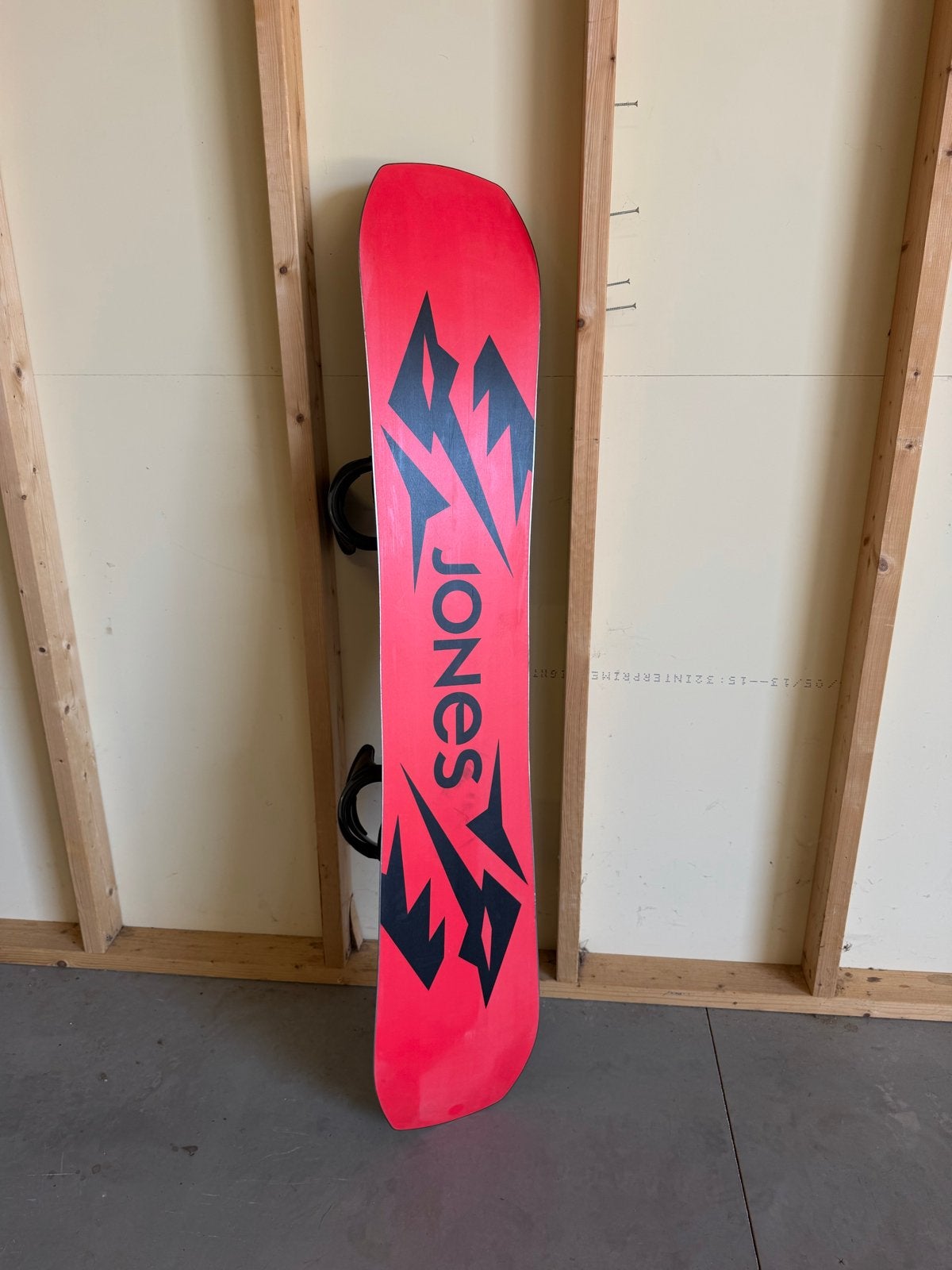 Jones Snowboard met bindingen, Ophalen of Verzenden, Gebruikt, Overige typen, Overige merken