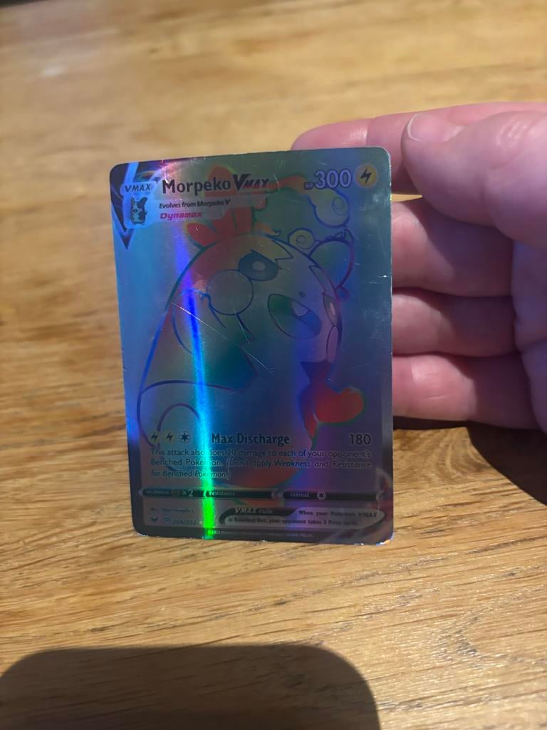Morpeko VMAX Pokémon kaart, Ophalen of Verzenden, Zo goed als nieuw, Losse kaart, Foil