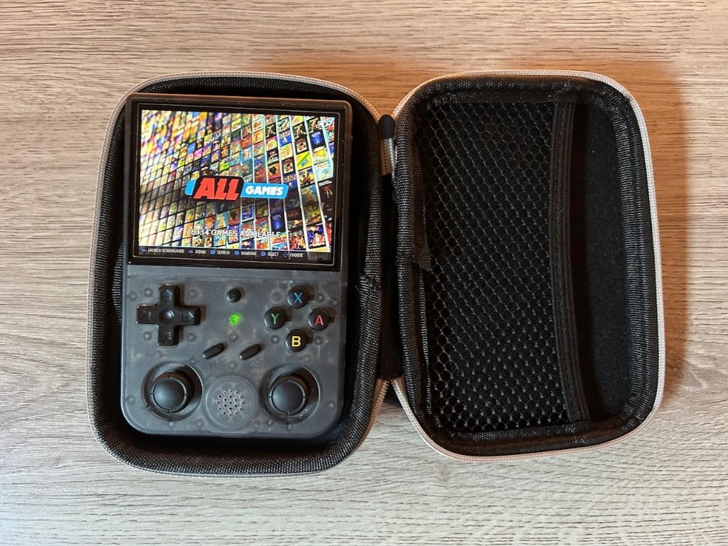 Anbernic RG353VS + stevige case + 16000 games, Spelcomputers en Games, Spelcomputers | Overige, Zo goed als nieuw, Anbernic, Ophalen of Verzenden