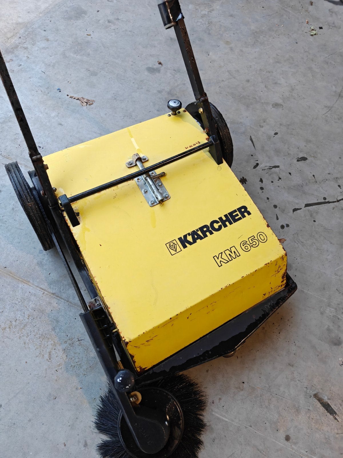 Kärcher veegmachine, Ophalen of Verzenden, Gebruikt