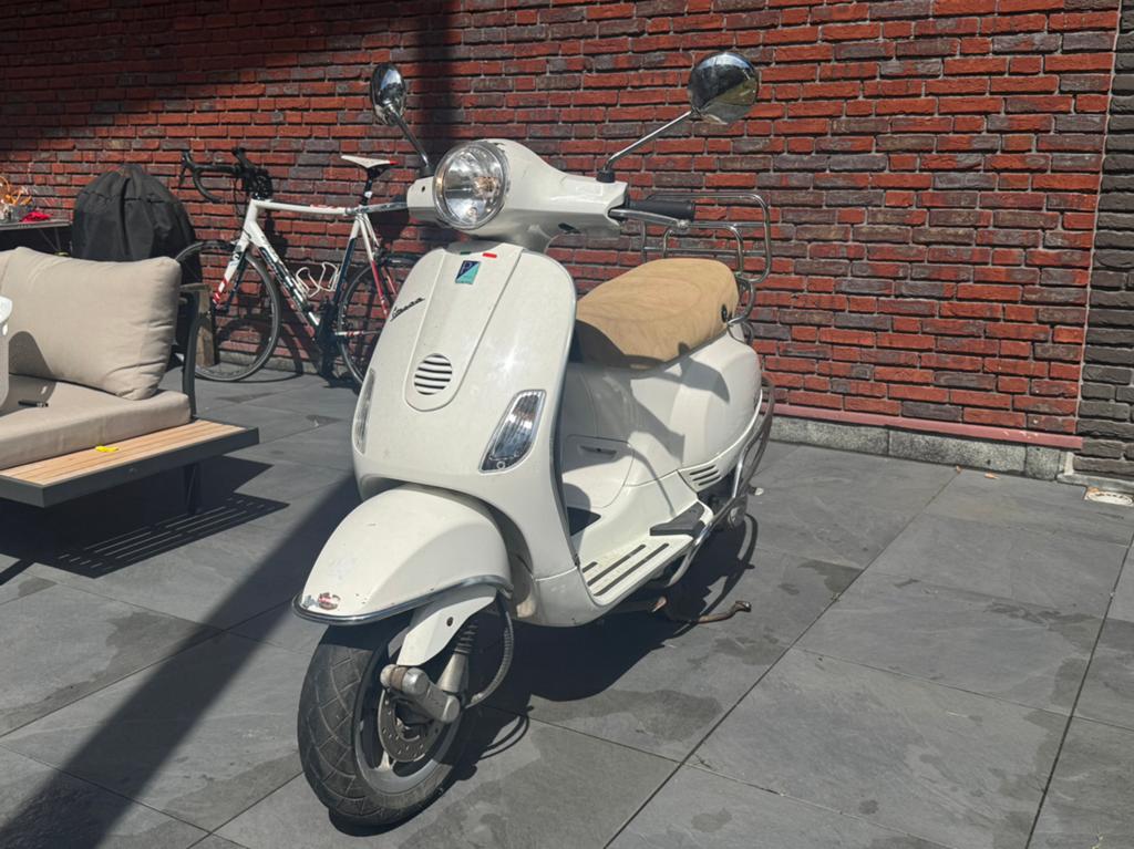 Vespa LX50 4T | Met wat werk, Fietsen en Brommers, Scooters | Vespa, Ophalen, Gebruikt, Maximaal 45 km/u, Benzine