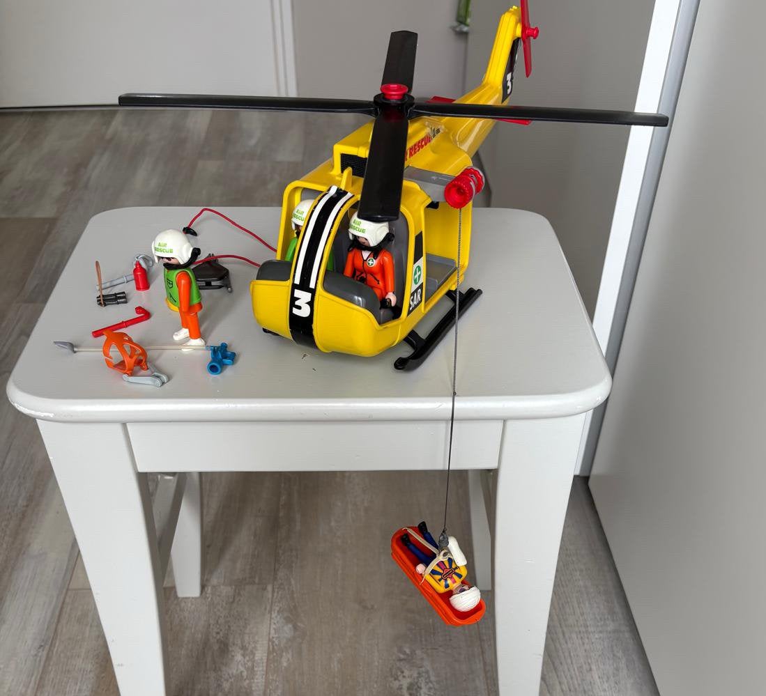 Playmobil reddingshelikopter met accessoires en figuren, Ophalen of Verzenden, Gebruikt, Complete set