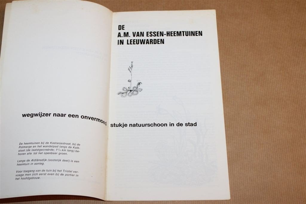 Van Essen-heemtuinen Leeuwarden — Natuurgids [1974], Ophalen of Verzenden, Gelezen