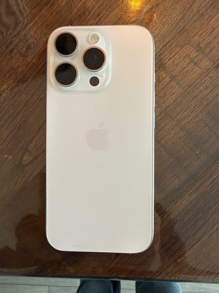 Foto 4 van Apple iPhone 16 Pro