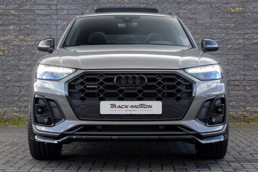 Audi Q5 50 TFSI e S edition chronosgrey Panoramadak, Auto's, Automaat, Gebruikt, 4 cilinders, Leder en Stof