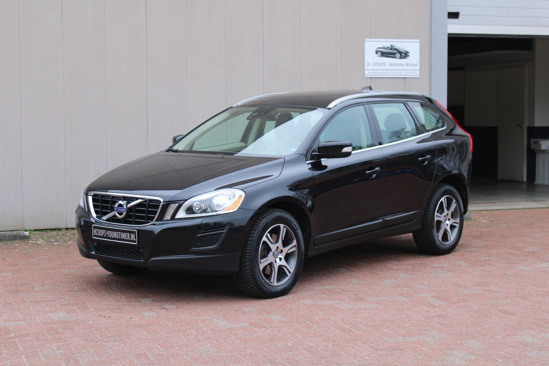 Volvo XC60 3.0 T6 AWD Summum AUTOMAAT YOUNGTIMER (bj 2011), Auto's, Automaat, Euro 5, Gebruikt, Zwart
