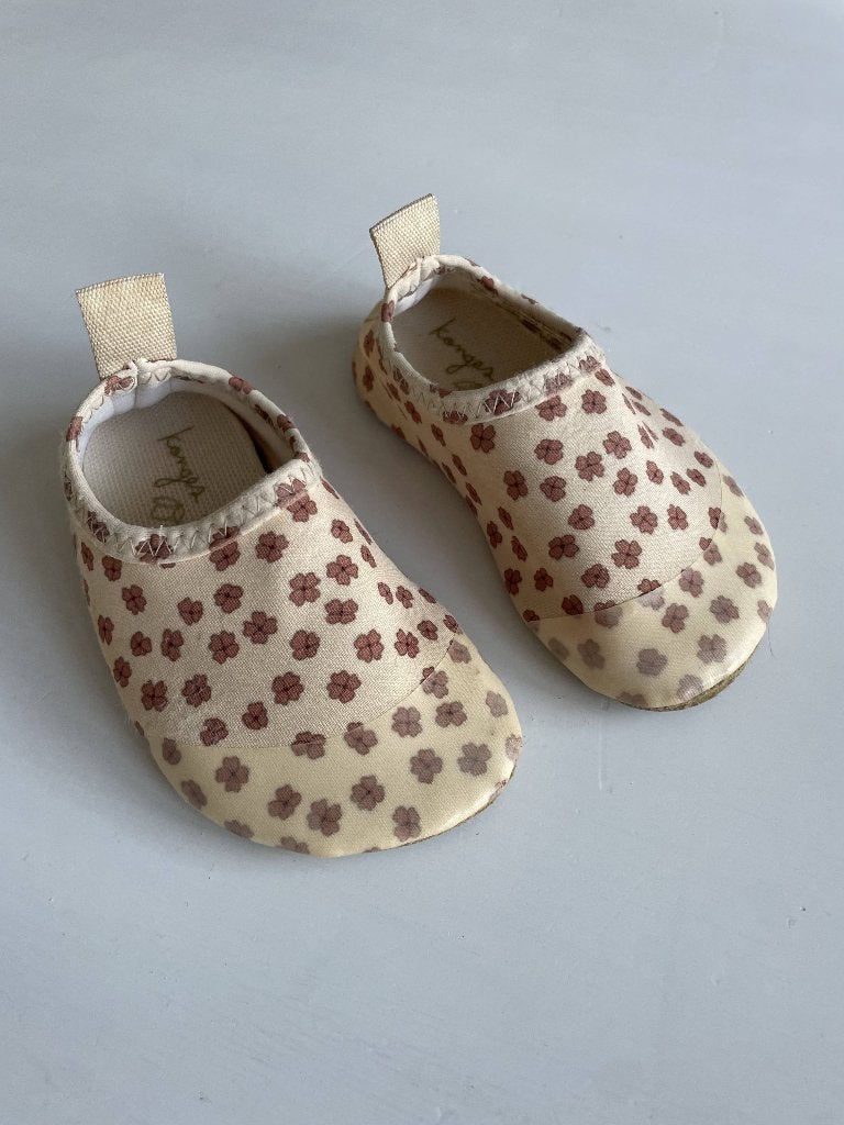 Waterschoentjes Konges Sløjd maat 20-21, Kinderen en Baby's, Babykleding | Baby-zwemkleding, Ophalen of Verzenden, Zo goed als nieuw