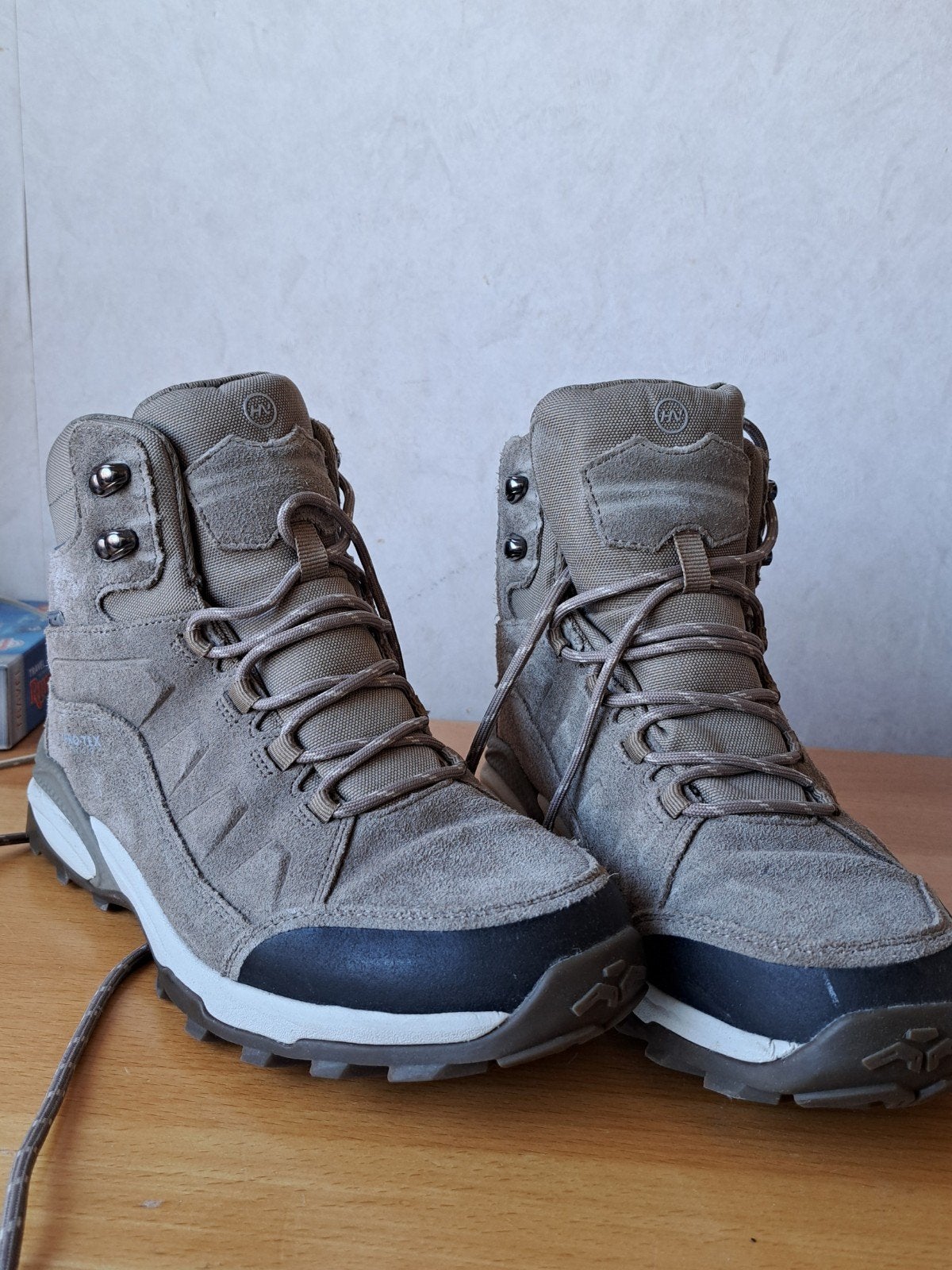 Hoge wandelschoenen - Zo goed als nieuw, Ophalen, Zo goed als nieuw, Schoenen