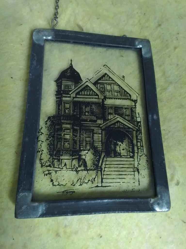 3018)mooie kleine glas in lood hanger gesigneerd  9x6,5cm, Ophalen of Verzenden