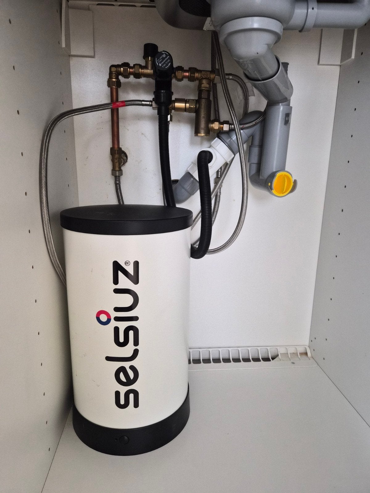 Selsiuz kokendwaterkraan boiler, Ophalen, Gebruikt