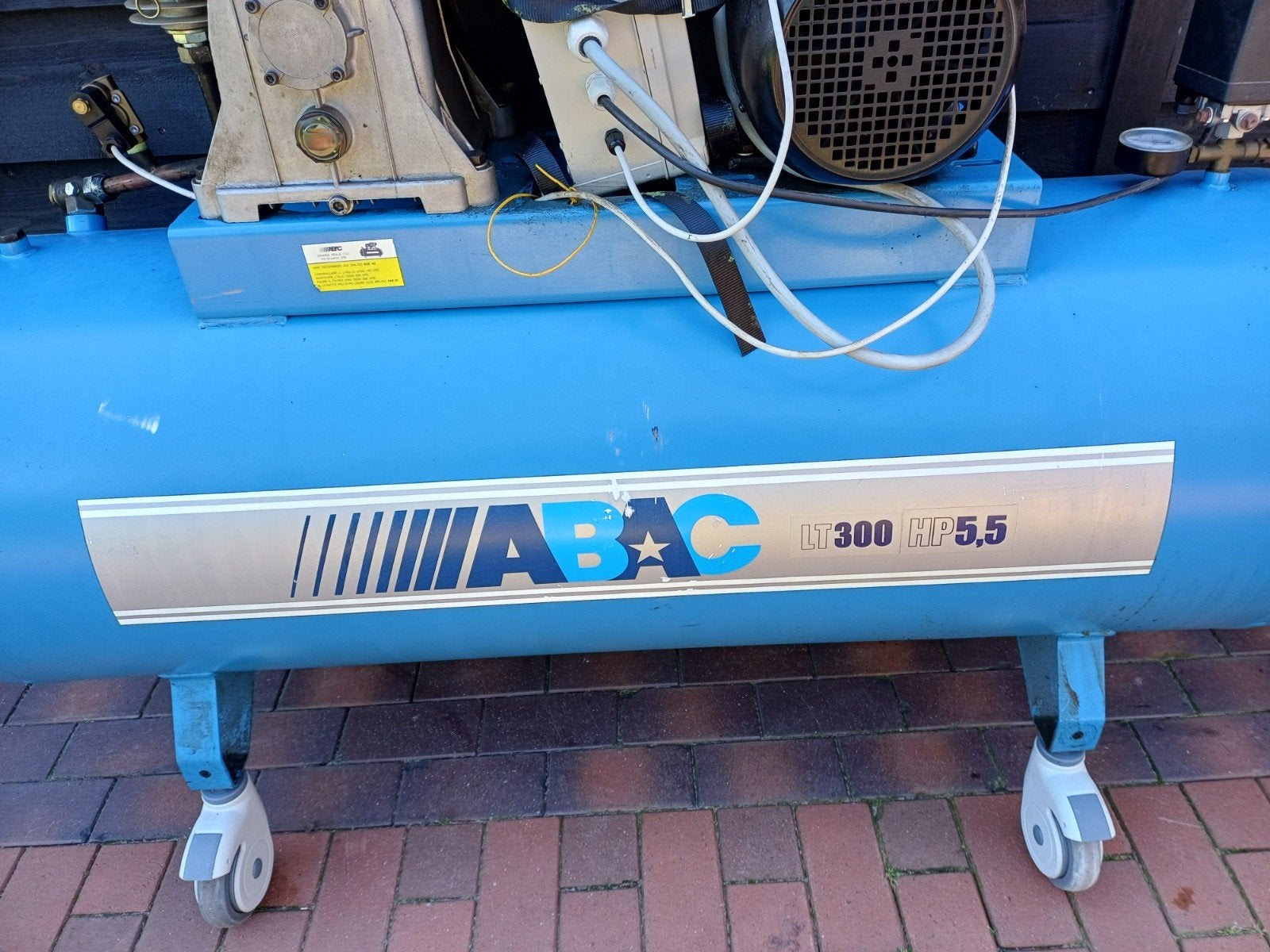 ABAC LT300 HP5.5 Compressor - 380V, 300L tank, Ophalen
