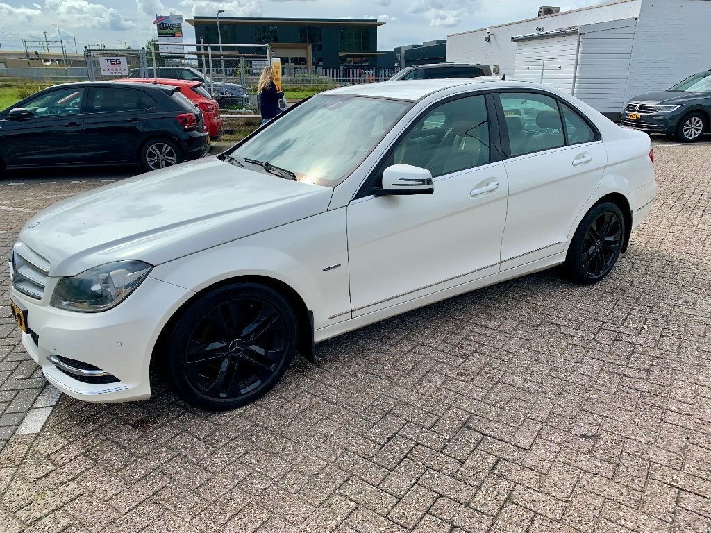 Mercedes-Benz C-Klasse C200 Avantgarde, Auto's, 1800 kg, 4 cilinders, 1796 cc, Wit