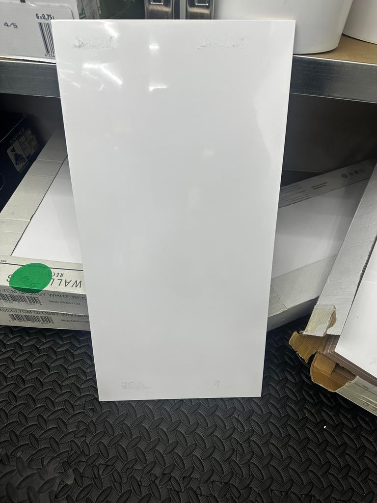 Muurtegel hoogglans wit gerectifieerd 30x60x0.7cm, Doe-het-zelf en Verbouw, Tegels, Ophalen, 60 cm of meer, Zo goed als nieuw