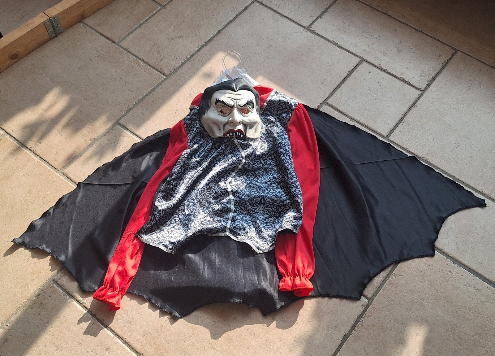 Halloweenpak (Dracula met masker) Maat 7 a 8 jaar, Ophalen, Zo goed als nieuw, 110 t/m 116, Jongen of Meisje