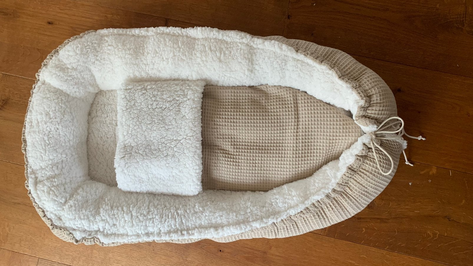Nieuw teddy Babynestje met dekentje, Ophalen of Verzenden, Nieuw, Overige typen