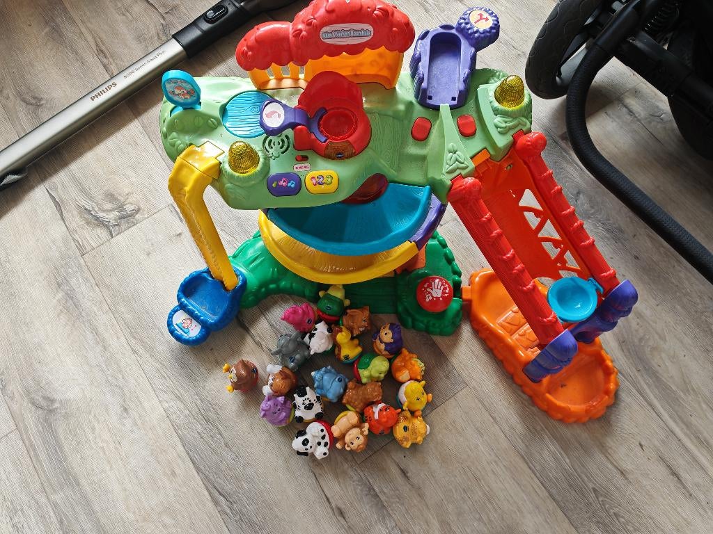 Vtech boomhuis 20 poppetjes, Ophalen of Verzenden, Gebruikt, 6 maanden tot 2 jaar