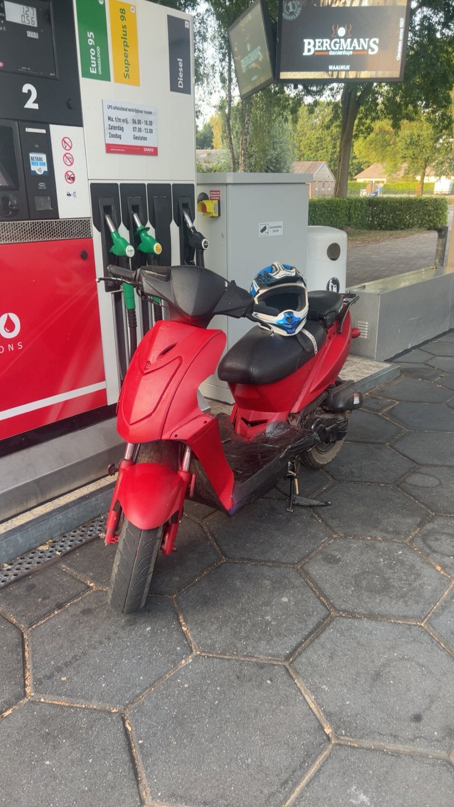 Mooie scooter loopt nu niet, Ophalen of Verzenden, Zo goed als nieuw, Benzine, Overige merken