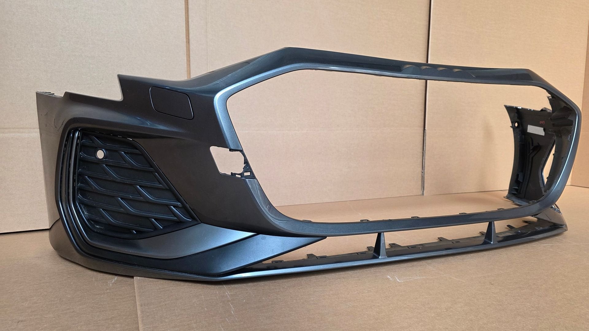 Voorbumper Audi A3 8Y FACELIFT S-Line S3 8Y0807437R bj.2025-, Gebruikt, -, Voor, Ophalen of Verzenden