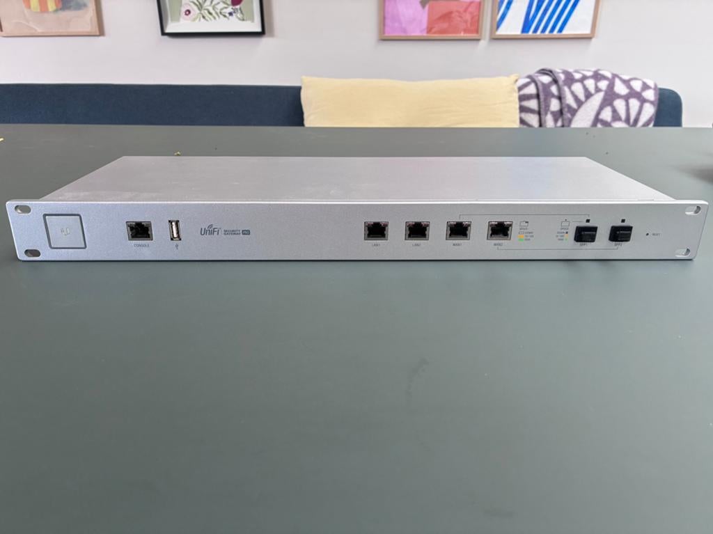 Unifi Security Gateway Pro 4, Computers en Software, Netwerk switches, Ophalen, Gebruikt