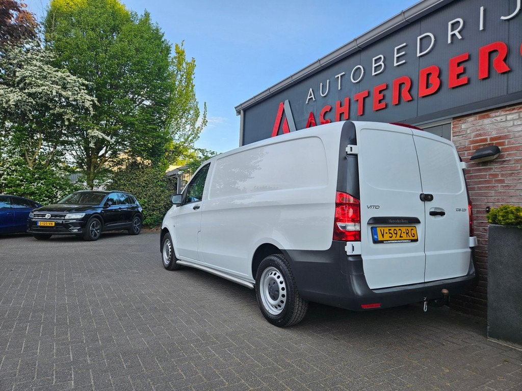Mercedes-Benz Vito 109 CDI Functional Lang Trekhaak! Airco!, Auto's, Voorwielaandrijving, Gebruikt, Euro 6, 4 cilinders