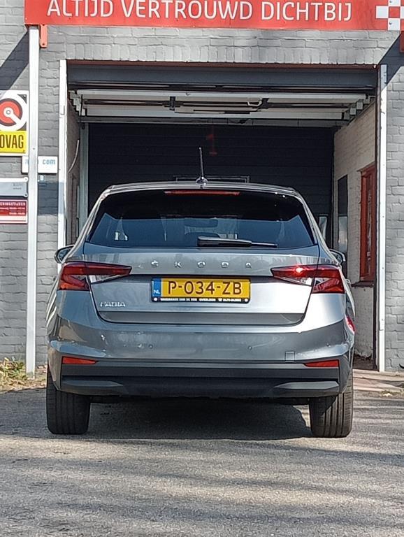 Skoda Fabia 1.0 TSI Business Edition Eerste eigenaar, RIJKLA, Auto's, Skoda, Stof, Gebruikt, 49 €/maand, Origineel Nederlands