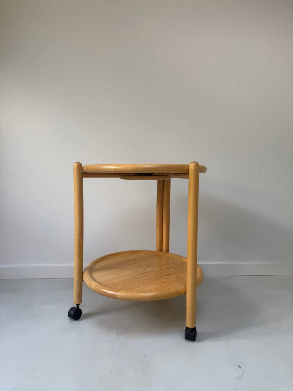 Vintage houten grenen ronde trolley, Ophalen