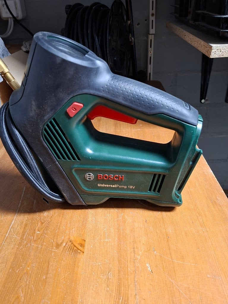 Bosch UniversalPump 18V Accu Compressor, Ophalen, Zo goed als nieuw, Elektrisch