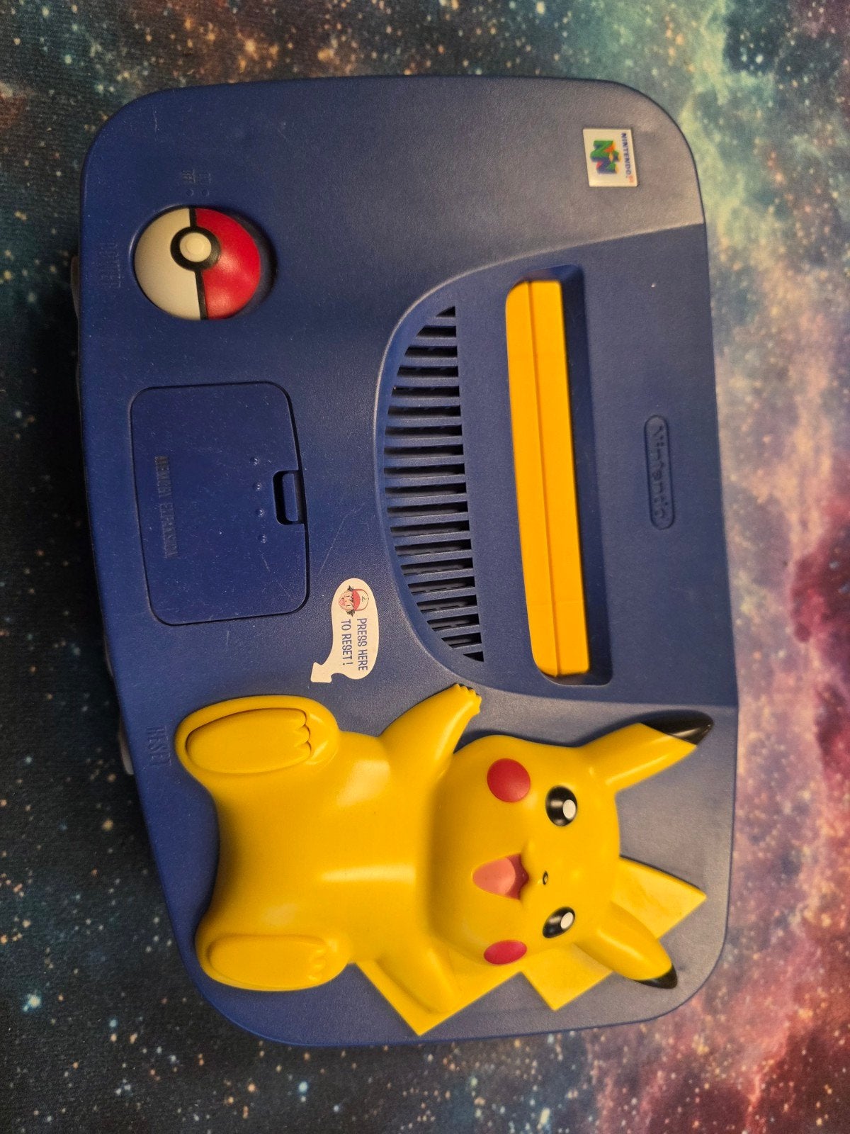 Nintendo 64 Pikachu Edition Console - Zeldzaam!, Spelcomputers en Games, Nintendo, Zo goed als nieuw, Zonder controller, Info@nintendo.de