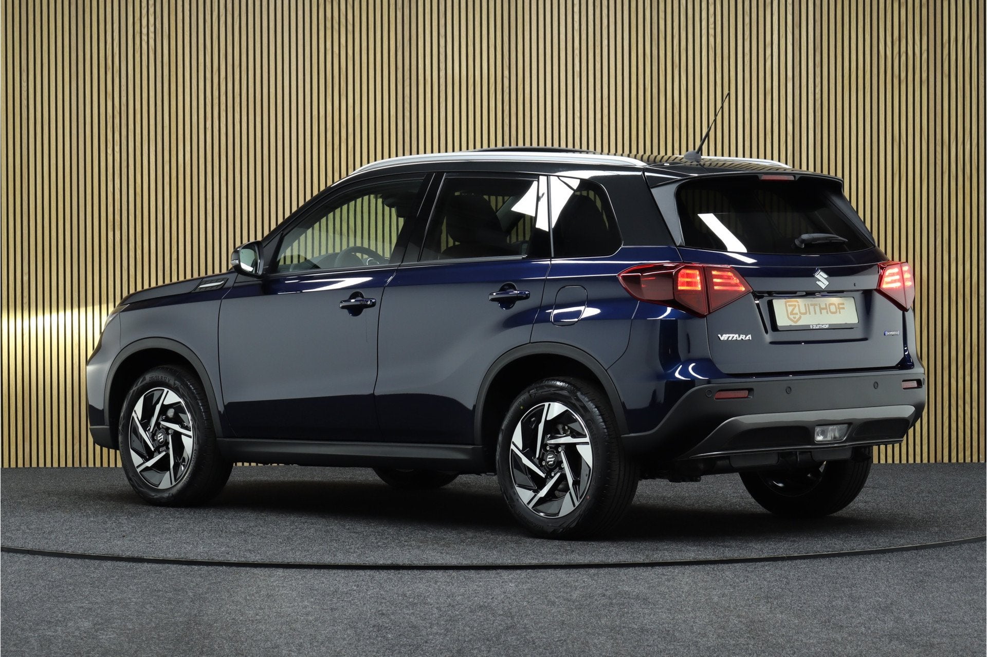 Suzuki Vitara 1.5 Hybrid Style AllGrip 4X4 | Trekhaak | Pano, Auto's, Dealer onderhouden, Gebruikt, 4 cilinders, 24 maanden