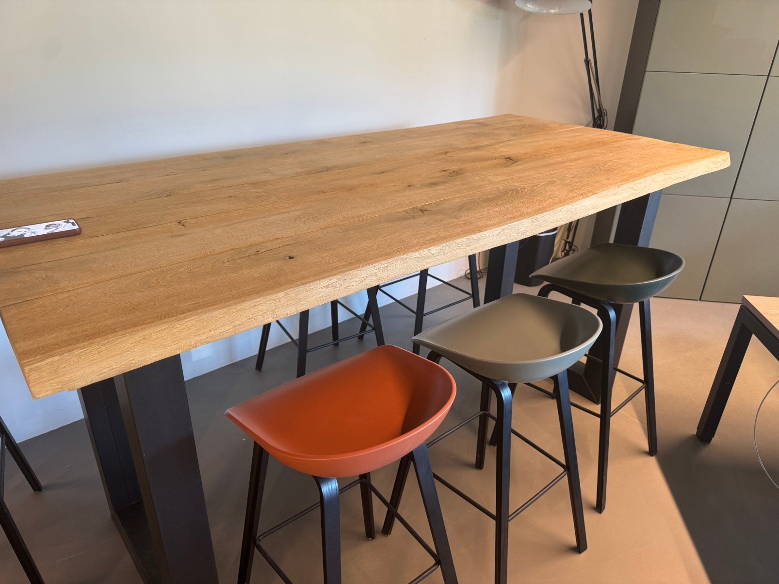 Eiken bartafel 220 cm + 6 HAY AAS 32 barkrukken, Huis en Inrichting, Tafels | Eettafels, Ophalen, Gebruikt, 100 tot 150 cm, Eikenhout