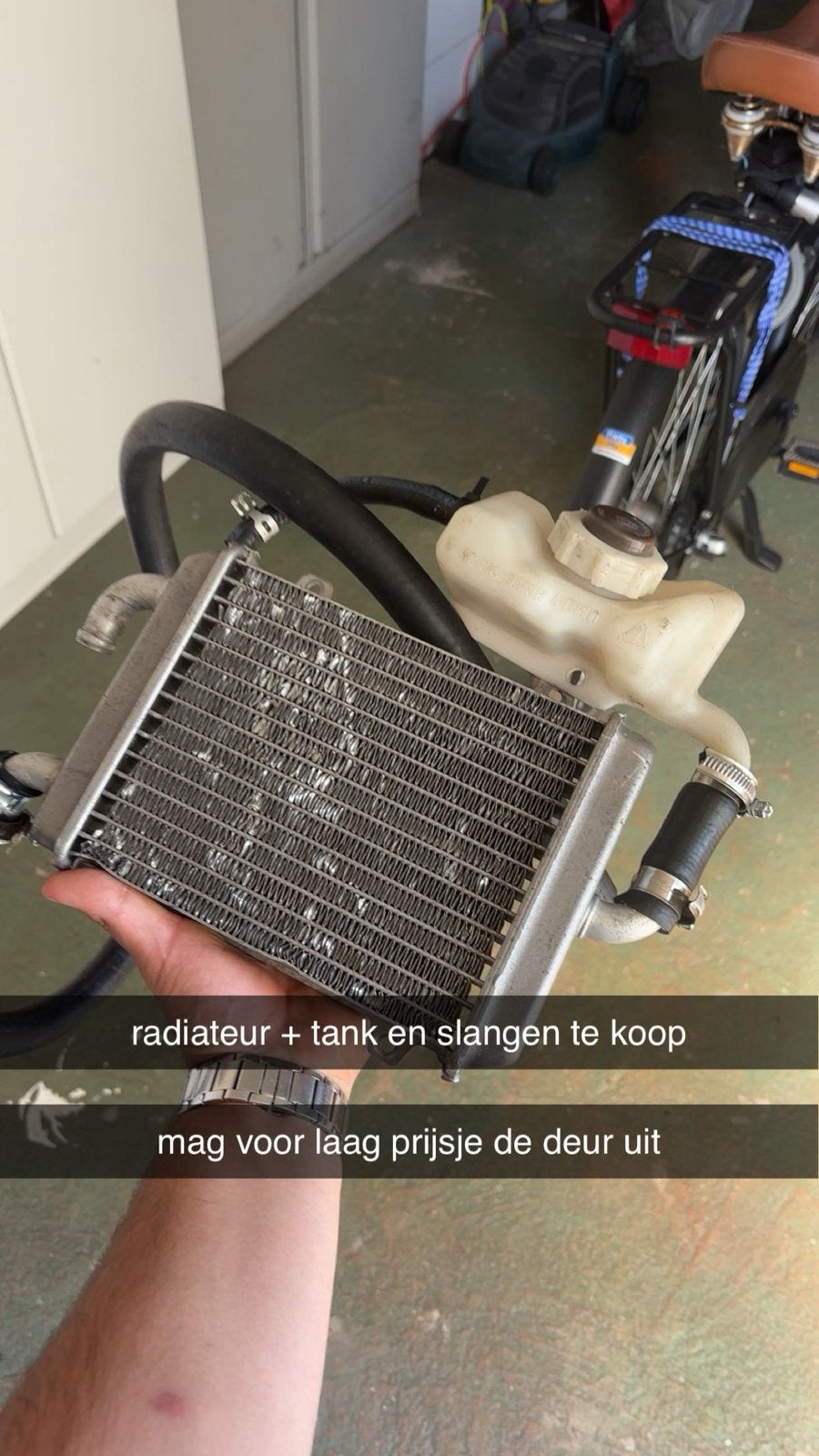radiateur Piaggio + koelvloeistof tank + kvs slangen, Ophalen of Verzenden, Zo goed als nieuw, Tank, Piaggio