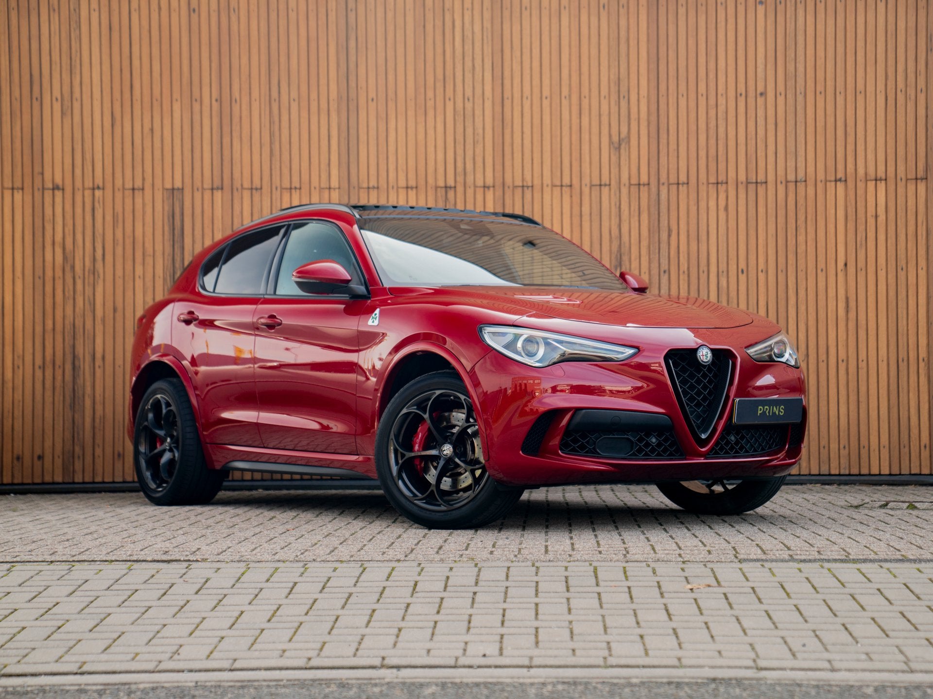 Alfa Romeo Stelvio 2.9 V6 AWD Quadrifoglio | Pano-dak | Harm, Auto's, Automaat, Dealer onderhouden, Gebruikt, 510 pk