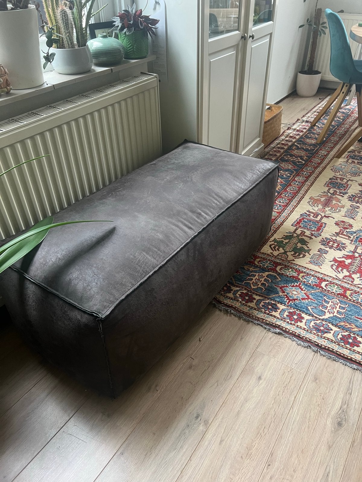 Grote poef/hocker in donkergrijs, Ophalen, Gebruikt, 100 tot 125 cm, Stof