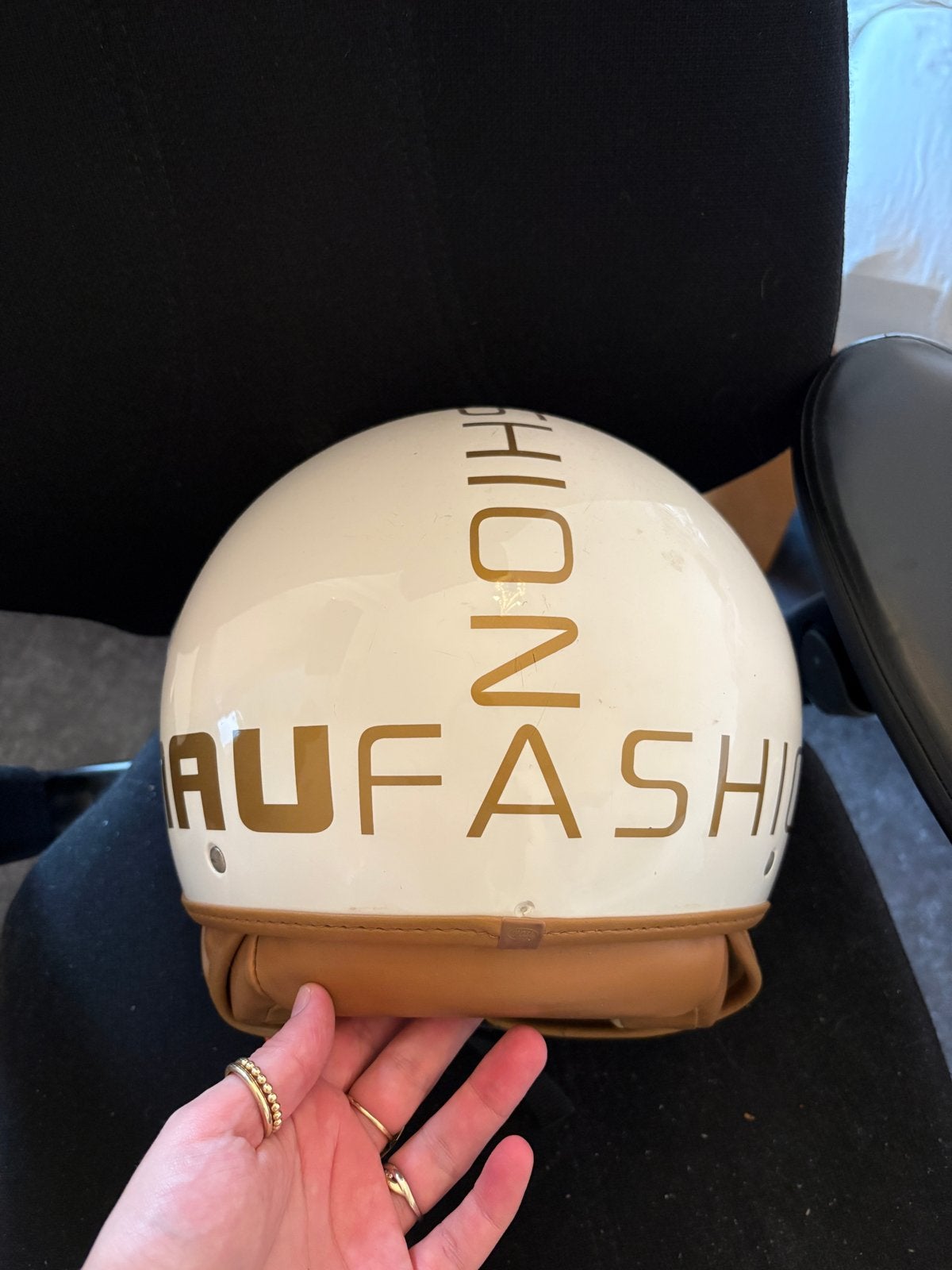 Witte naufashion scooterhelm met gouden opdruk en vizier, Ophalen, Gebruikt, Medium