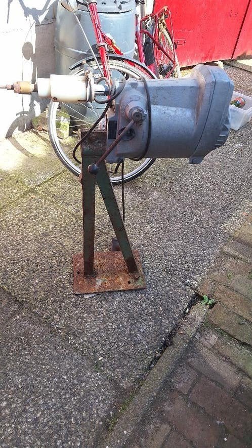 Antieke boormachine op standaard - Decoratief voor onderde, Ophalen of Verzenden, Gebruikt, Minder dan 400 watt, Boormachine