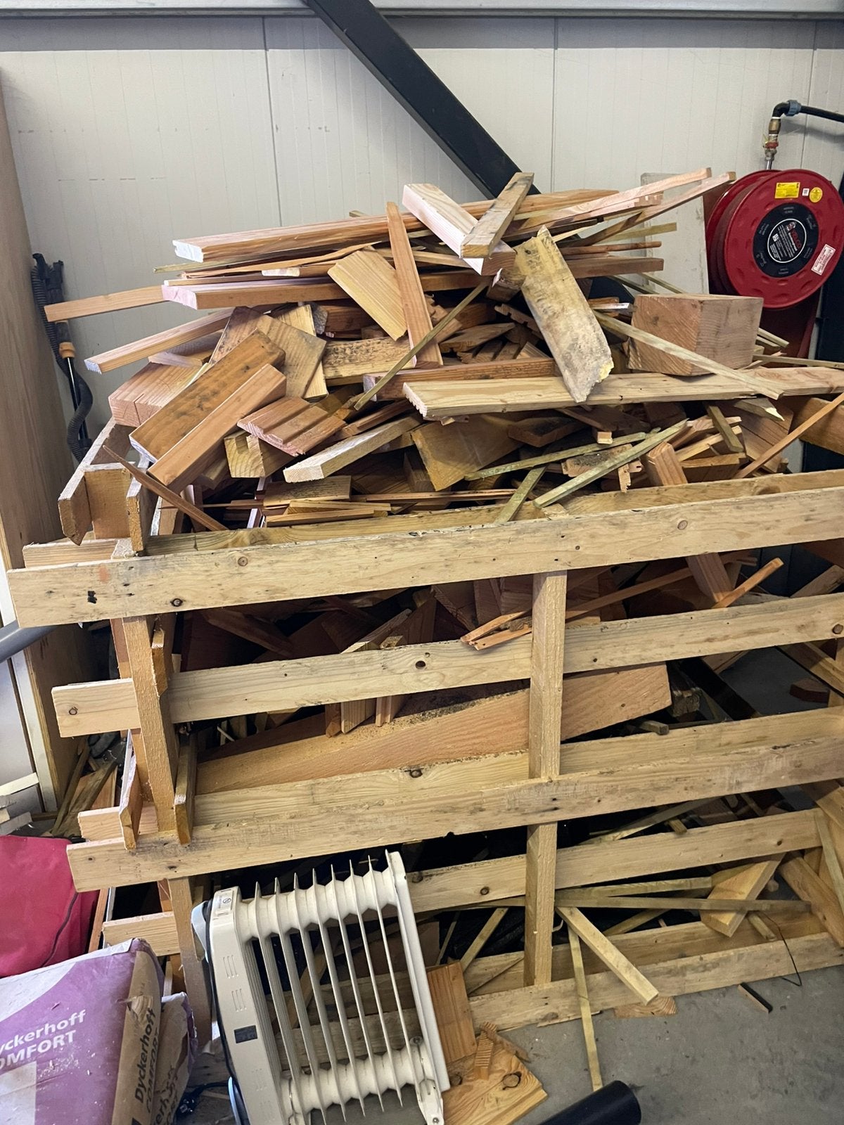 Brandhout haardhout droog GRATIS, Tuin en Terras, Haardhout, Minder dan 3 m³, Ophalen