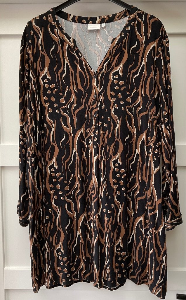 Tuniek van ONLY CARMACOMA maat 50, Verzenden, Zo goed als nieuw, Zwart, Blouse of Tuniek