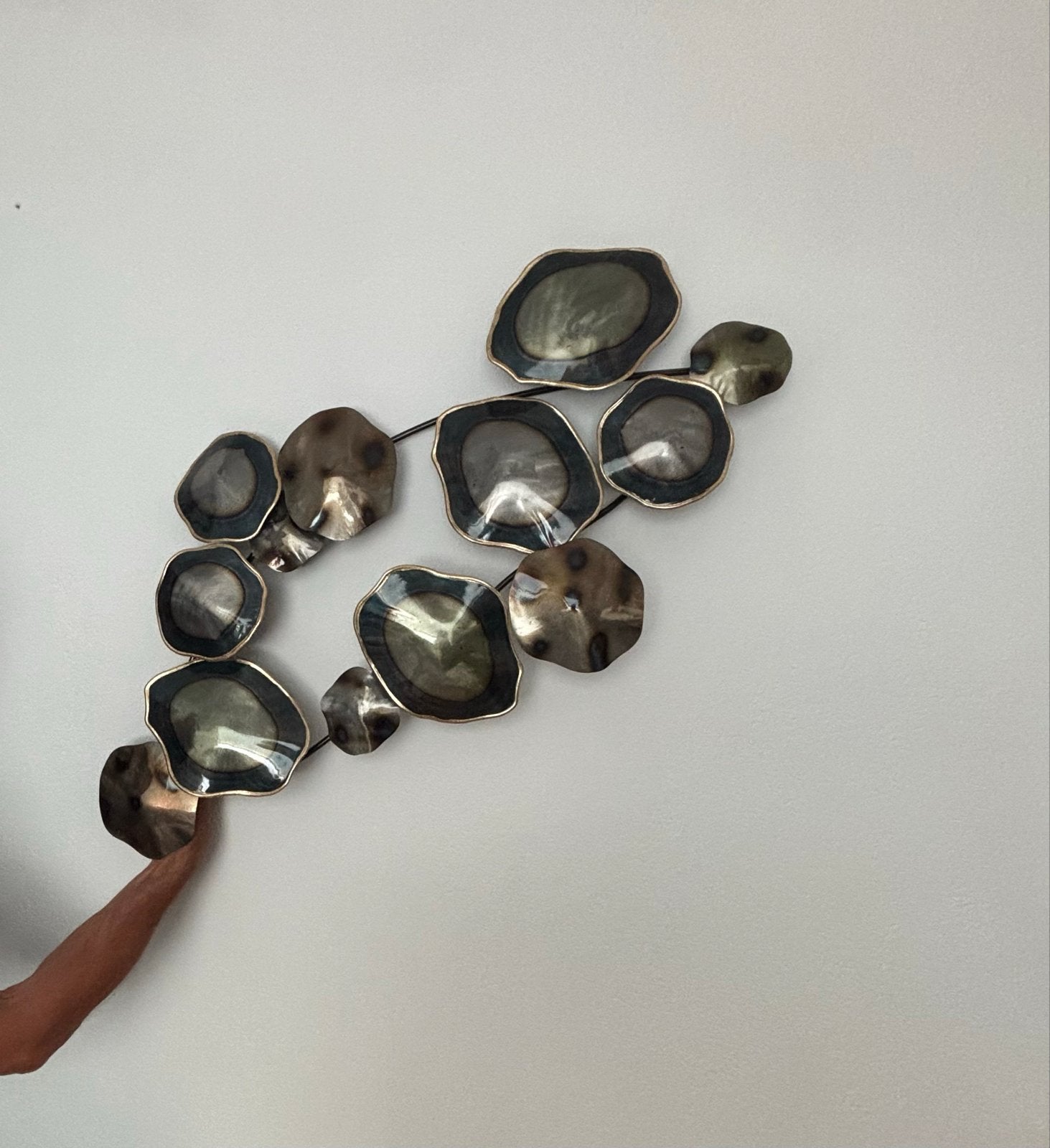 Moderne metalen wanddecoratie - Abstracte bladeren, Metaal, Wandsculptuur, Gebruikt, Meerkleurig