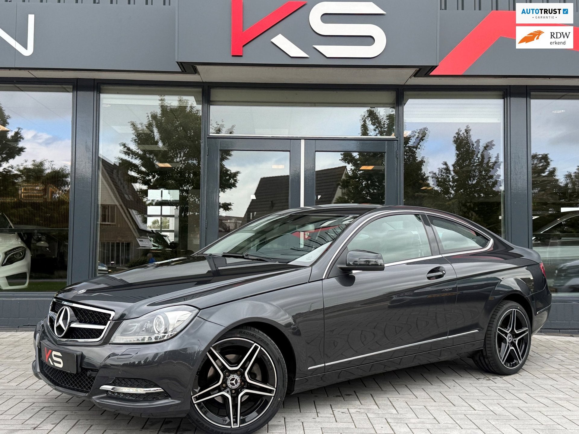 Mercedes-Benz C-klasse Coupé 180 Ambition 18inch AMG Automa, Auto's, Automaat, Achterwielaandrijving, Gebruikt, 4 stoelen