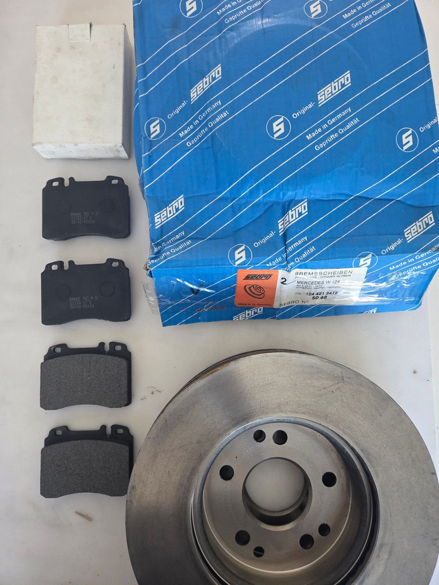 Set Sebro Remschijven met Remblokken Mercedes W124 E-Klasse, Sebro, -, Nieuw, Ophalen of Verzenden