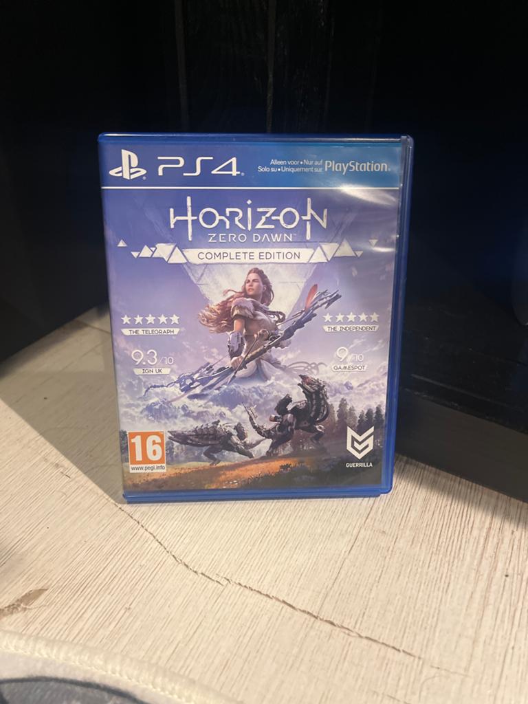 Horizon Zero Dawn Complete Edition PS4 - Goede staat, Spelcomputers en Games, Games | Sony PlayStation 4, Ophalen, 1 speler, Zo goed als nieuw