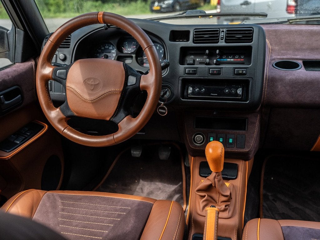 Toyota FunCruiser RAV4 2.0i | 1 OF A KIND | VOLLEDIGE ALCANT, Auto's, 1998 cc, Gebruikt, 4 cilinders, 129 pk